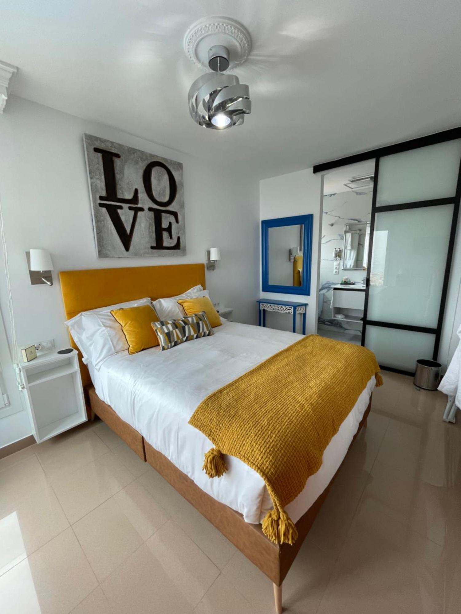 Cariad Boutique Bed & Breakfast La Cala Del Moral Chambre photo